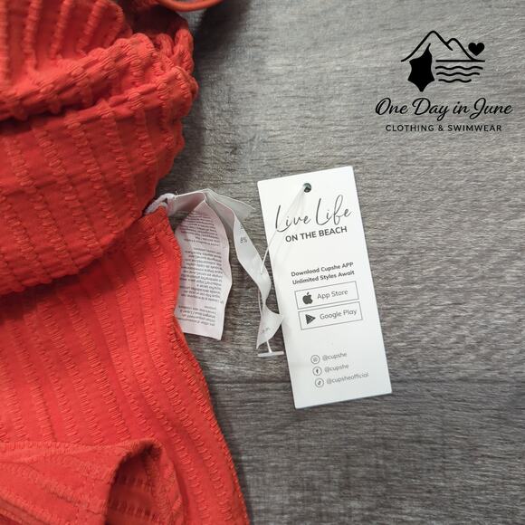 Cupshe Textured Twist Back One Piece Swimsuit Size S - Picture 4 of 7